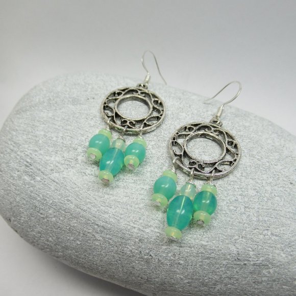 Uranium Glass bead dangle earrings - Picture 8 of 12